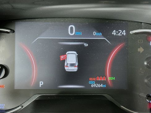 Used 2019 Toyota RAV4 Limited image 19