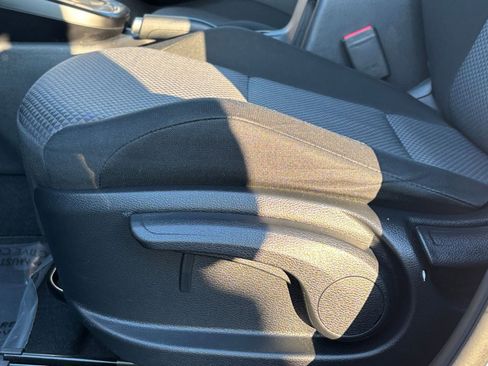 Used 2025 Kia Soul LX w/ LX Technology Package image 23