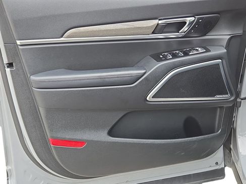 Certified 2022 Kia Telluride SX w/ SX Prestige Package image 16