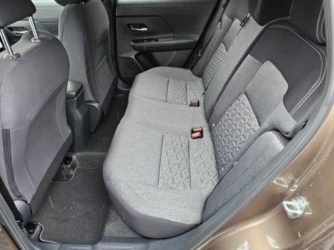 New 2026 Nissan Kicks SV w/ SV Premium Package image 6