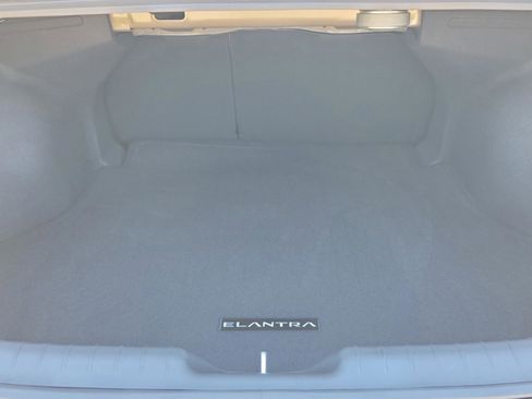 New 2026 Hyundai Elantra Limited image 9