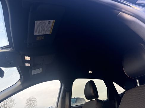 Used 2025 Ford Escape ST-Line image 30