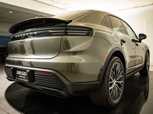 New 2026 Porsche Macan 4 Electric AWD/4WD image 53