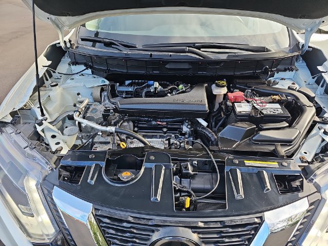 Used 2018 Nissan Rogue SV w/ Premium Package AWD/4WD image 39