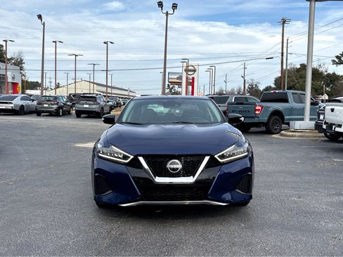 Used 2023 Nissan Maxima SV w/ Floor Mat Group image 2