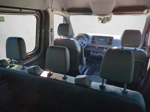Used 2019 Mercedes-Benz Sprinter 2500 image 23