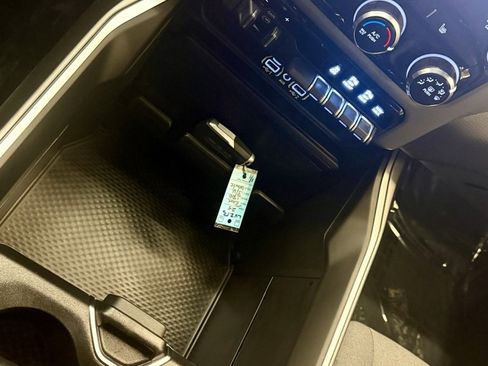 Used 2025 RAM 1500 Big Horn image 27