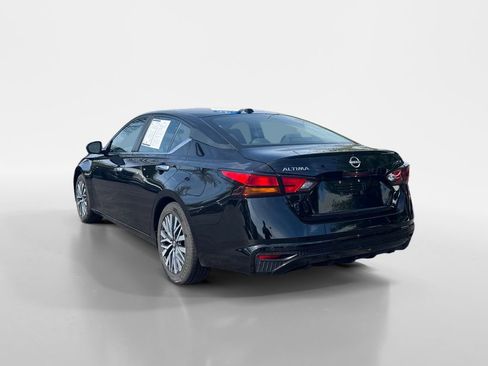 Used 2023 Nissan Altima 2.5 SV FWD image 6