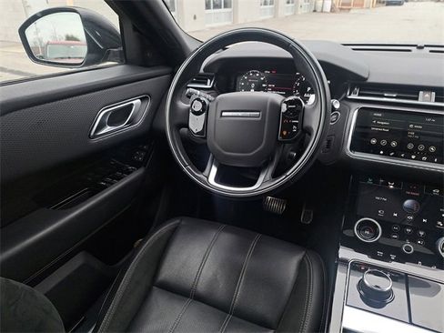 Used 2020 Land Rover Range Rover Velar R-Dynamic S image 17