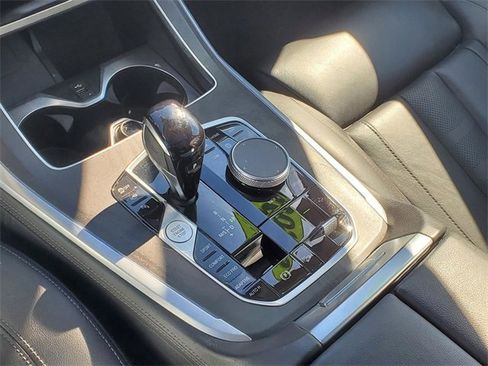 Used 2022 BMW X7 xDrive40i w/ Premium Package image 29