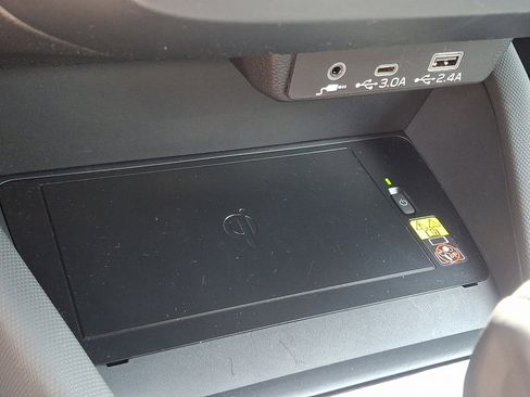 Used 2025 Subaru Forester Premium w/ Convenience Package #1 image 25