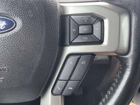 Used 2021 Ford F250 Lariat w/ Lariat Ultimate Package AWD/4WD image 23