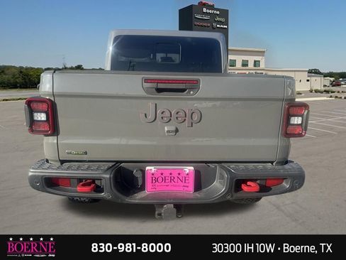 Used 2021 Jeep Gladiator Rubicon AWD/4WD image 11