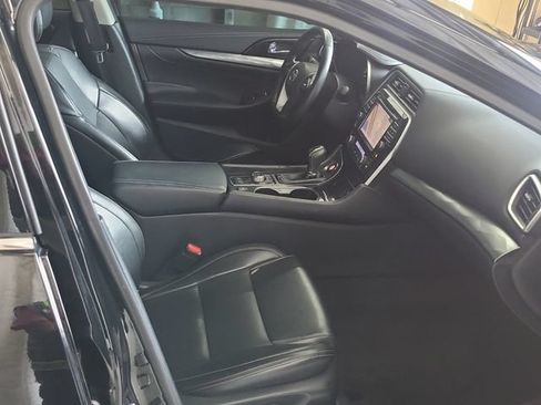 Used 2022 Nissan Maxima SV w/ Floor Mat Group FWD image 11