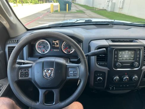 Used 2018 RAM 3500 Tradesman w/ Chrome Appearance Group AWD/4WD image 38