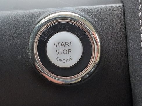 Used 2022 Nissan Armada SV w/ SV Appearance Package image 27