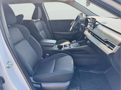 Used 2024 Mitsubishi Outlander ES image 18