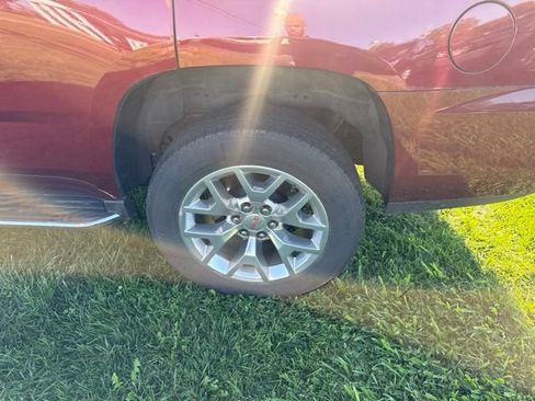 Used 2019 GMC Yukon SLT AWD/4WD image 13
