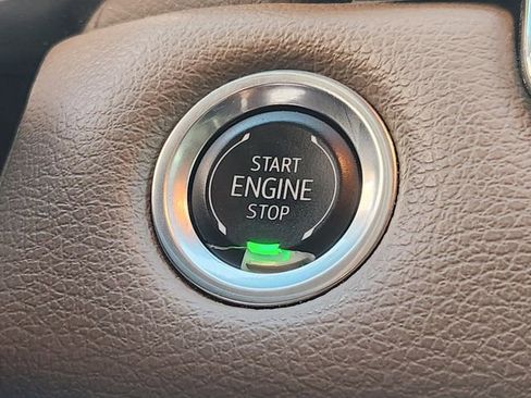 Used 2024 GMC Canyon Denali AWD/4WD image 21