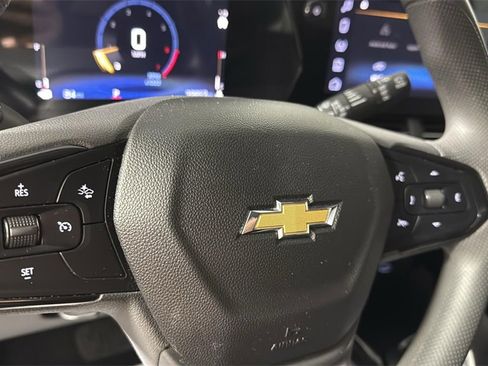 Used 2025 Chevrolet Trax LT image 23