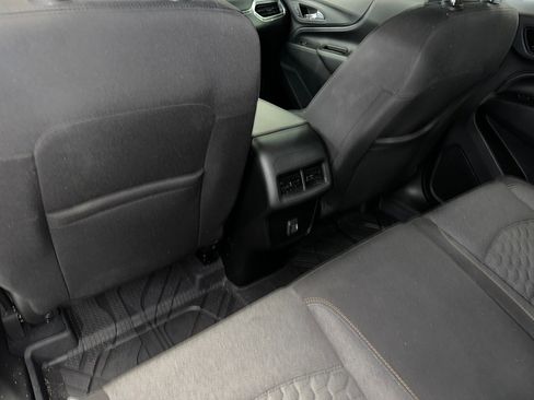Used 2019 Chevrolet Equinox LT image 18