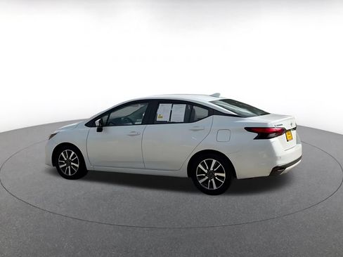 Used 2025 Nissan Versa SV FWD image 9