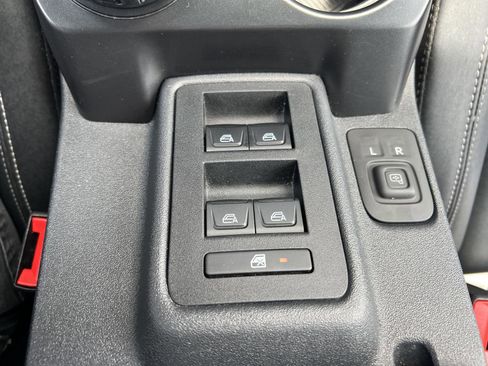 Used 2025 Ford Bronco Badlands AWD/4WD image 37