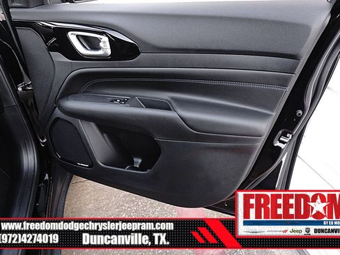 New 2026 Jeep Compass Latitude image 41