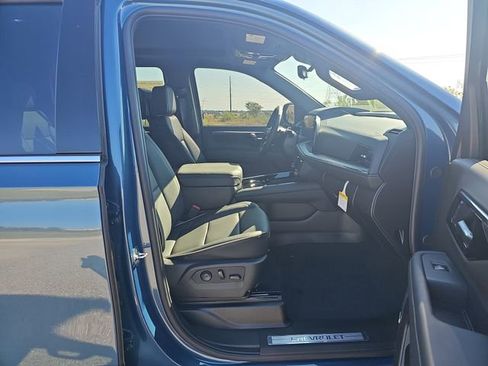 New 2026 Chevrolet Suburban Premier AWD/4WD image 29