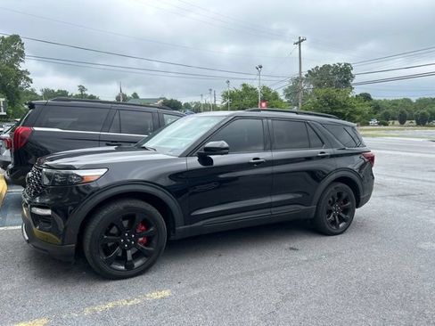 Used 2021 Ford Explorer ST w/ Equipment Group 401A AWD/4WD image 2