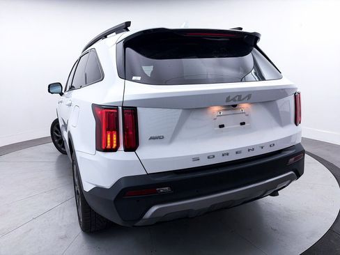 Used 2022 Kia Sorento SX Prestige image 4