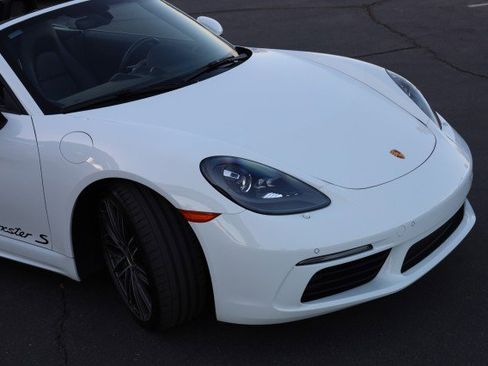 Used 2024 Porsche 718 Boxster S RWD image 10