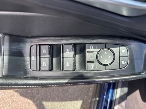 Used 2024 Nissan Rogue SV AWD/4WD image 12