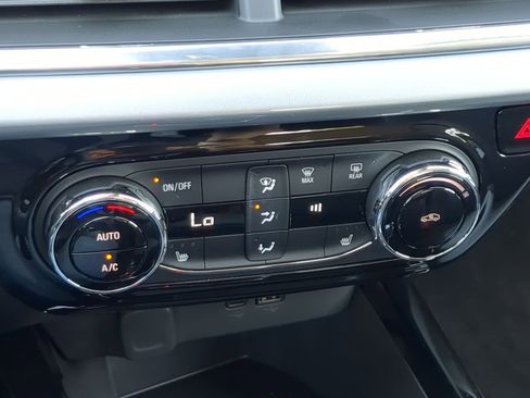 Used 2025 Chevrolet Trax LT w/ Driver Confidence Package image 14