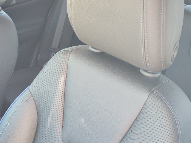Used 2025 Buick Encore GX Sport Touring FWD image 15