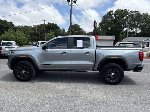 Used 2024 GMC Canyon Elevation w/ Elevation Premium Package AWD/4WD image 2
