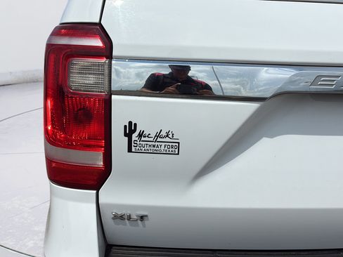 Used 2019 Ford Expedition XLT w/ Equipment Group 202A RWD image 36