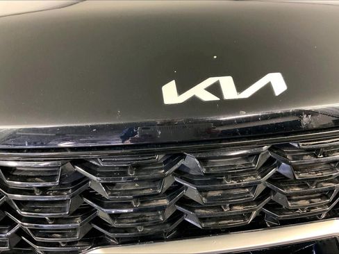 Certified 2024 Kia Sorento S image 29