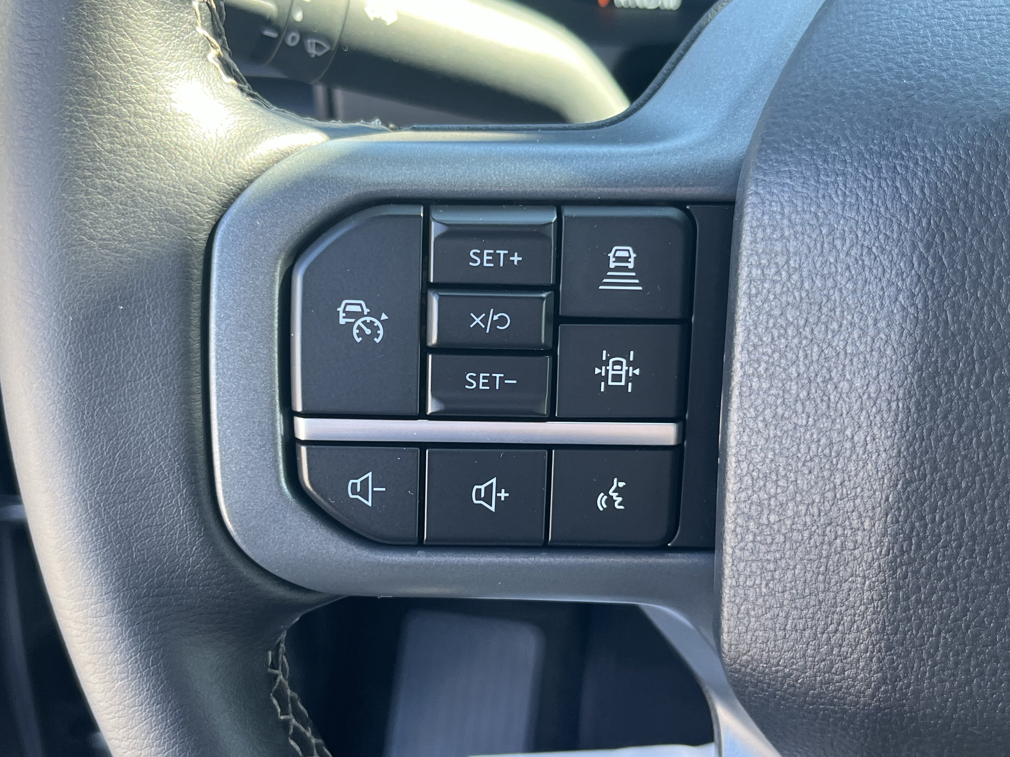 Used 2025 Ford F150 XLT w/ Equipment Group 302A MID AWD/4WD image 22