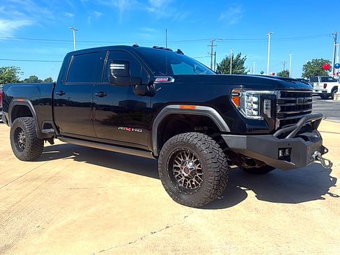 Used 2021 GMC Sierra 2500 AT4 w/ AT4 Premium Plus Package AWD/4WD image 3