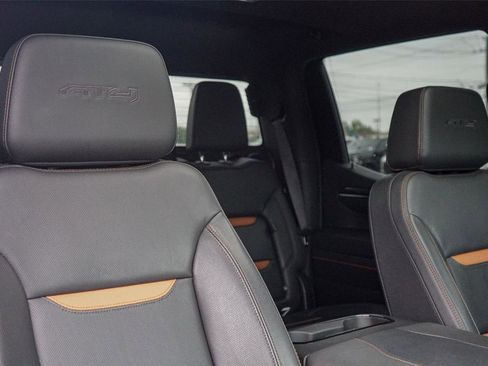 Used 2023 GMC Sierra 1500 AT4 w/ AT4 Premium Package image 29