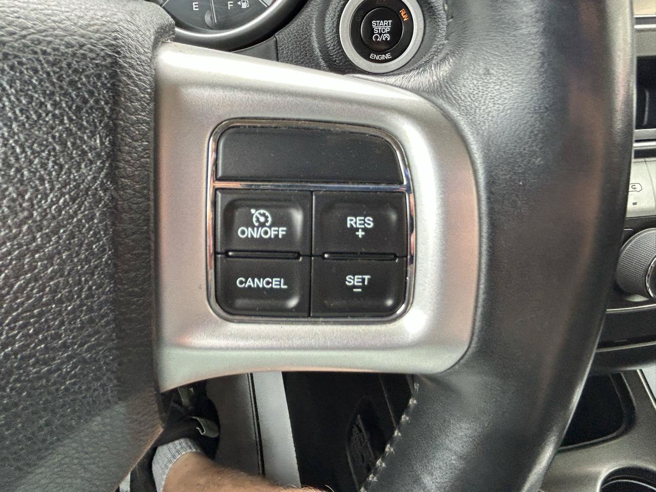 Used 2014 Dodge Journey SXT FWD image 19