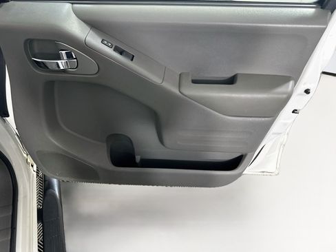 Used 2019 Nissan Frontier SV RWD image 29
