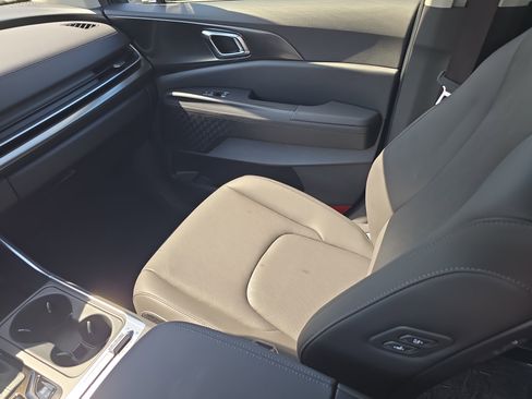 New 2026 Kia Carnival SX image 16