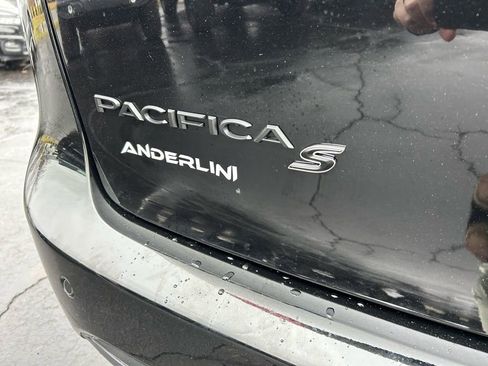 New 2026 Chrysler Pacifica Select w/ S Appearance Package image 6