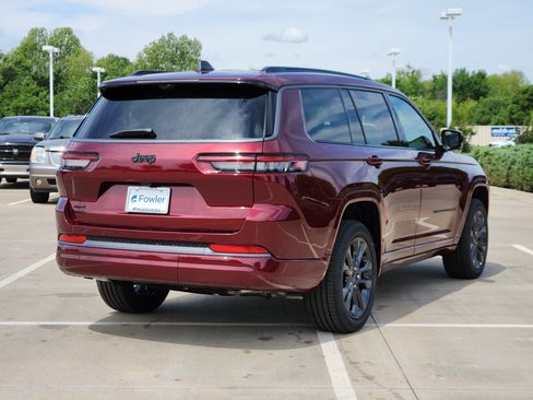 New 2026 Jeep Grand Cherokee L Limited AWD/4WD image 4