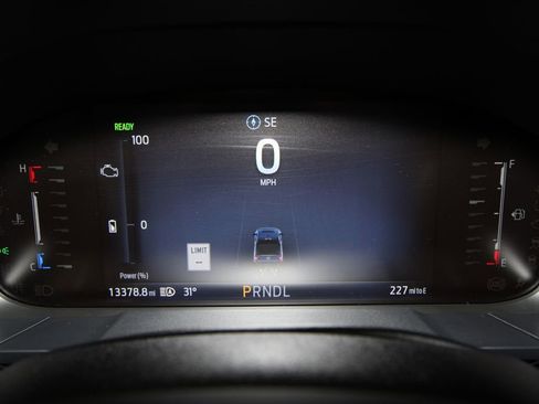 Used 2025 Ford Maverick Lariat image 10