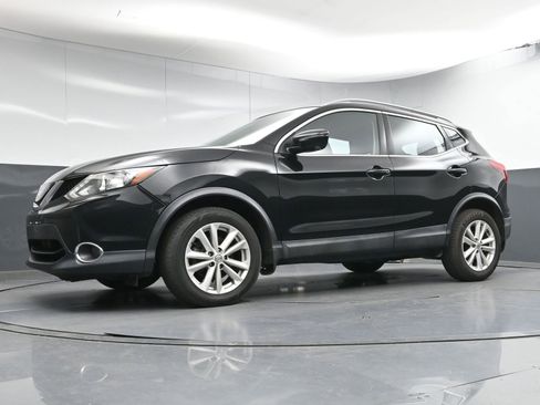 Used 2018 Nissan Rogue Sport SV w/ SV Technology Package image 20