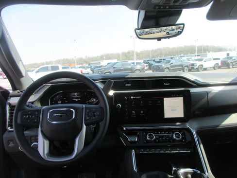 New 2026 GMC Sierra 2500 Denali w/ Denali Reserve Package image 17