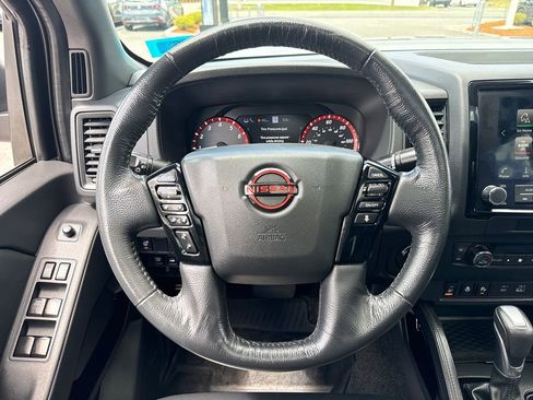 Used 2022 Nissan Frontier PRO-4X w/ Pro-4X Premium Package AWD/4WD image 16